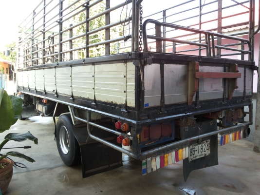 ขายรถหกล้อ HINO FC  ยาว 5.50 เมตร  สภาพดี แคซซีสวย