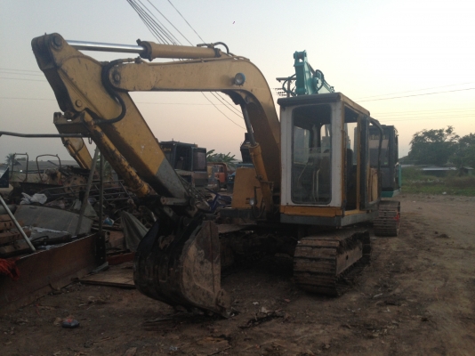 ขาKOMATSU PC60-2 สภาพพร้อมใช้งาน เครื่องดี ใบเเทรกเต็ม บอดี้ครบ ราคาต่อรองได้