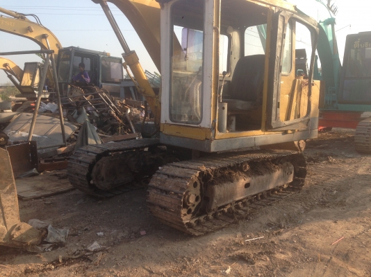 ขาKOMATSU PC60-2 สภาพพร้อมใช้งาน เครื่องดี ใบเเทรกเต็ม บอดี้ครบ ราคาต่อรองได้