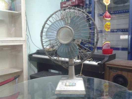 พัดลมตัวเล็กรุ้นเก่า