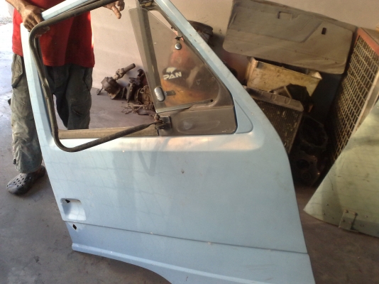 ขายประตู หกล้อ ฮี่โน่ โตโยต้า ครับ ขายประตู หกล้อ ฮี่โน่ โตโยต้า ครับ