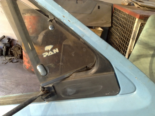 ขายประตู หกล้อ ฮี่โน่ โตโยต้า ครับ ขายประตู หกล้อ ฮี่โน่ โตโยต้า ครับ