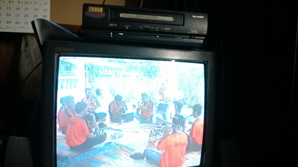 ขายเครื่องเล่นวีดีโอ sharp แบบม้วนเทป