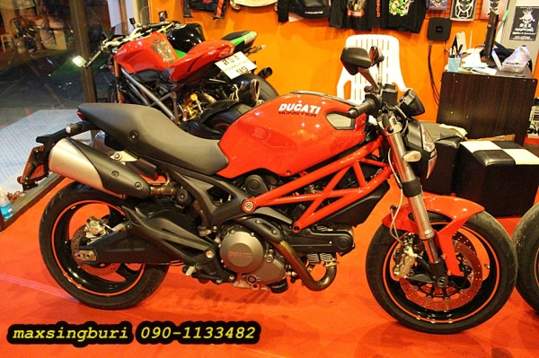 แม็กสิงห์บุรี//((โครตถูก)) DUCATI MONSTER 795 ปี2012 สภาพสวย รถออกศูนย์ทะเบียนพร้อม 315000 ด่วน