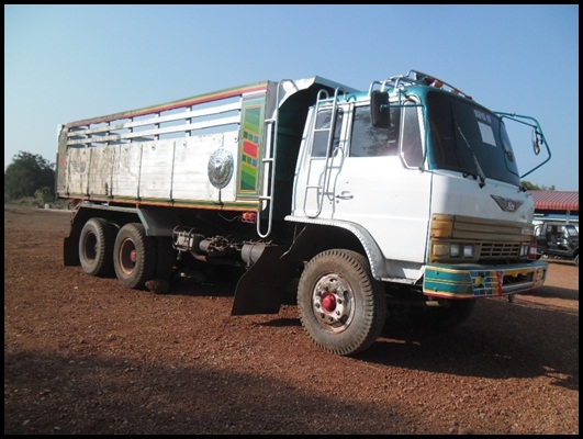 สิบล้อฮีโน่ F 18