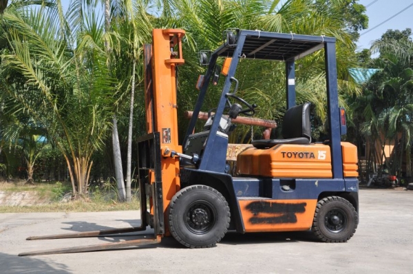 ขาย FORKLIFT TOYOTA5FG 1.5ตัน เสาสูง3เมตรภาพเดิมๆจากญี่ปุ่นยังไม่เคยใช้ในไทย 129,000เท่านั้น!!