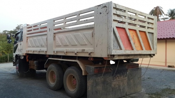 ขายรถบรรทุก 10 ล้อมิซูบิชิ FN 527 -TD -35000ซีเรียน -เทอร์โบ เครื่อง 220 แรงม้า 6D-16-T แน่นมากๆๆ
