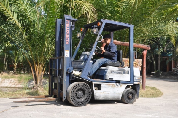 ขายFORKLIFT KOMATSU-15 1.5ตันครึ่ง สภาพสวยเดิมจากญี่ปุ่นยังไม่เคยใช้ในไทย129,000เท่านั้น!!