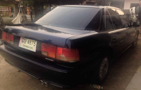 ***ขายแล้วครับขอบคุณ Truck2hand ขายรถเก๋ง ราคาเบาๆ HONDA ACCORD โฉม "ตาเพชร" ปี36/93 เกียร์ Auto ติดแก๊สlpg หัวฉีดลงเล่ม เครื่องดีแน่น ความร้อนปกติ ช่วงล่างดีไม่ส่าย พ.พาวเวอร์ กระจกไฟฟ้า ยางดี4เส้น สีสันดี เก็บงานนิดๆหน่อยๆ พร้อมใช้งาน เอกสารคร