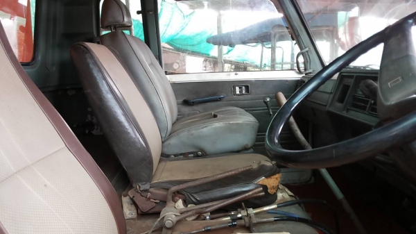 **580,000 บ.ต่อรอง**ขาย 10ล้อ2เพลาดั๊ม ISUZU JCM คัสซี309 6BD1 165HP เครื่องแน่นแรง อึด ช่วงล่างดีคัสซีบิวด์มาใหม่ สโลวกลาง กระบะสีใหม่ 2เพลาเดิม ดั๊มดีไม่มียุบ หัวเก๋งเดิมปะผุพื้นแล้ว ภายในดีคอนโซลครบ ยางดี10เส้น พร้อมใช้ พร้อมลุยงาน เอกสารม.79 ราคาต่อรอ **580,000 บ.ต่อรอง**ขาย 10ล้อ2เพลาดั๊ม ISUZU JCM คัสซี309 6BD1 165HP เครื่องแน่นแรง อึด ช่วงล่างดีคัสซีบิวด์มาใหม่ สโลวกลาง กระบะสีใหม่ 2เพลาเดิม ดั๊มดีไม่มียุบ หัวเก๋งเดิมปะผุพื้นแล้ว ภายในดีคอนโซลครบ ยางดี10เส้น พร้อมใช้ พร้อมลุยงาน เอกสารม.79 ราคาต่อรอ