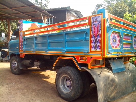 ขายรถหกล้อดั้มพ์