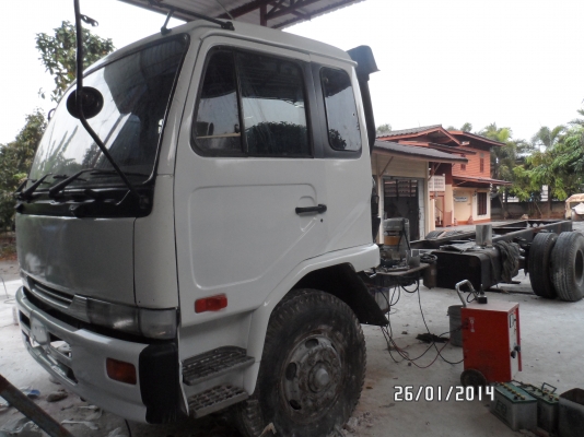 ขายด่วน รถห้าง 6 ล้อ NISSAN PKB 454  220 แรง terbo ปี 48 หัว-คัสซี่ยาว 7.50 เมตร ราคา 790000