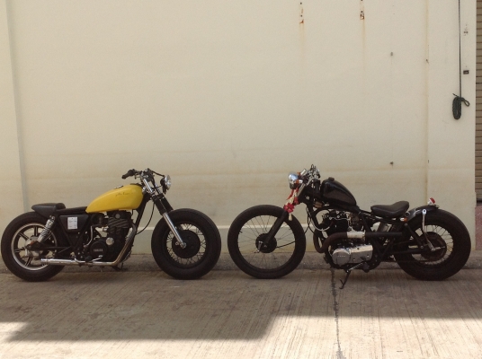 รับสั่งประกอบ sr400-500และเก็บงาน บิ้ว ชุบ ปัดเงา งานสี ดัดแปลงใด้ทุกแนว และจำหน่ายอะไหล่แต่ง อะไหล่เดิมsr ทั้งงานแท้ญี่ปุ่น และงานบ้านเรา ราคาไม่แรงอย่างที่คิดครับ รายละเอียดโทรคุยใด้เลยสะดวกกว่า