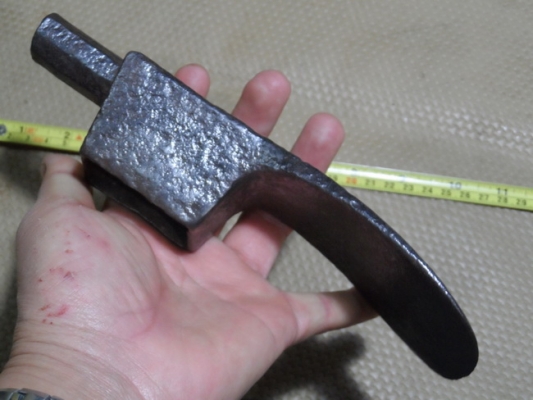 จอบหงอนยุโรป