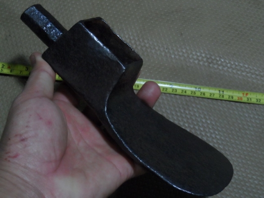 จอบหงอนยุโรป