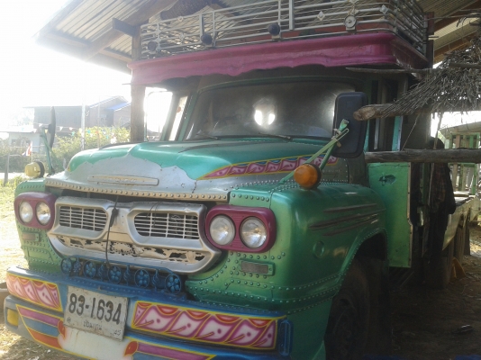 เทรลเลอร์10ล้อ1เพลา เครื่อง168แรง เครื่องดีแคชซีสวย