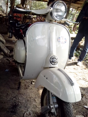 ขาย เวสป้า สปริ้นหัวโต ทะเบียนพร้อมโอน  59,000