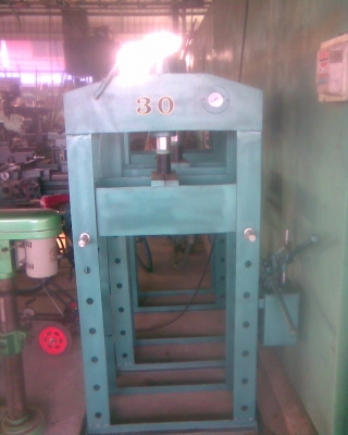 แท่นอัด30 ตัน