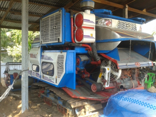 ขายรถเกี่ยวศักดิ์พัฒนาอุ้ม2.5ตัน