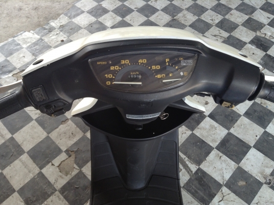 ขาย!!!ฮอนด้าดีโอ้50cc ปีที่ซื้อ53 รถเครื่องดีคับ ขับขี่ดี มีกล่องใหญ่เก็บของใต้เบาะคับ