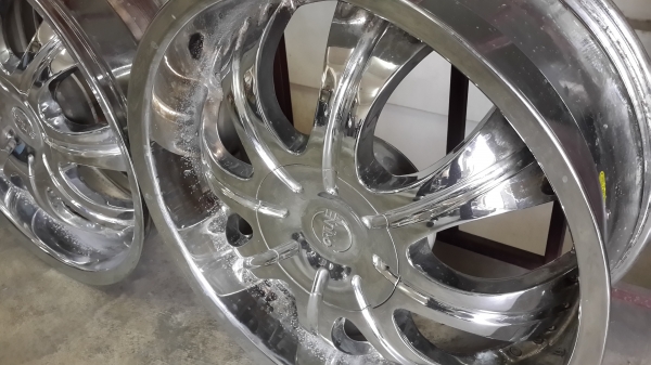 ขอบ 20 VIP 6 รู กว้าง 8.5 ออฟ 25 ครบชุด 4วง