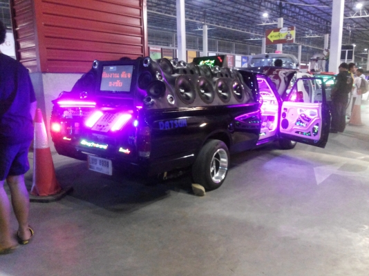 ขายรถเครื่องเสียงเต็มลำ 12นิ้ว24ดอก