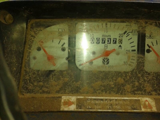 รถไถ ฟอร์ด  AT6610.  สนใจติดต่อ 081 - 6079515