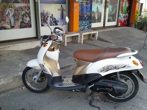 fino ท่ออาร์ม ปี 53 รถสวยมาก เครื่องเดิมแน่นๆ ชุดสีสวย ไมล์แท้ 5,000 กม.เท่านั้น ราคานี้ถึงสิ้นปีเท่านั้นจ้า