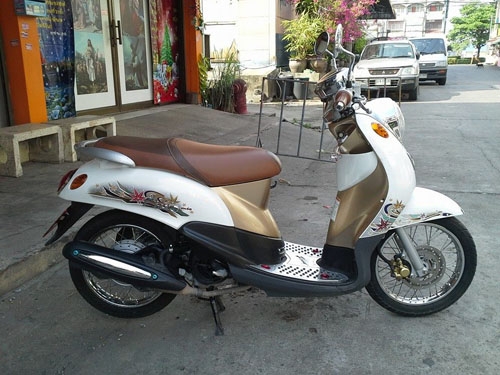 fino ท่ออาร์ม ปี 53 รถสวยมาก เครื่องเดิมแน่นๆ ชุดสีสวย ไมล์แท้ 5,000 กม.เท่านั้น ราคานี้ถึงสิ้นปีเท่านั้นจ้า