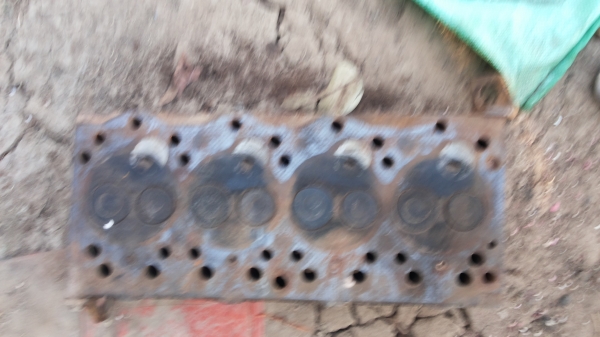 ขายฝาสูบเครื่อง4D95สวยข้อเหวี่ยงก็มีถูก