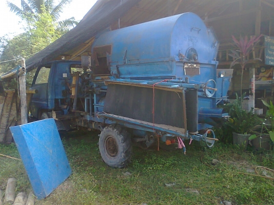 รถโม่ข้าว TOYOTA ไดน่า BU20 โม่แบบสายพานตราเกษตร