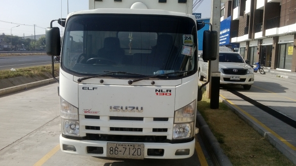 ืขายครับ อีซูซุ  ELF NLR 130 ครับ