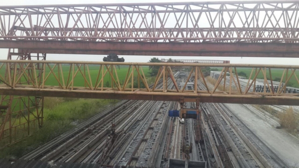 ขายแพล๊นท์หล่อเสาเข็ม แผ่นพื้น มีอุปกรณ์จำนวนมาก