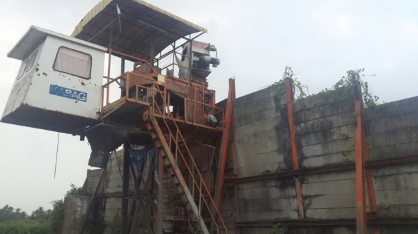 ขายแพล๊นท์หล่อเสาเข็ม แผ่นพื้น มีอุปกรณ์จำนวนมาก