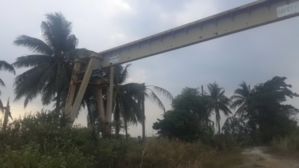 ขายแพล๊นท์หล่อเสาเข็ม แผ่นพื้น มีอุปกรณ์จำนวนมาก