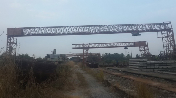 ขายแพล๊นท์หล่อเสาเข็ม แผ่นพื้น มีอุปกรณ์จำนวนมาก