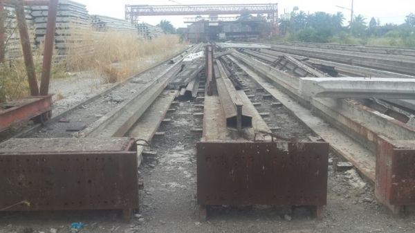 ขายแพล๊นท์หล่อเสาเข็ม แผ่นพื้น มีอุปกรณ์จำนวนมาก