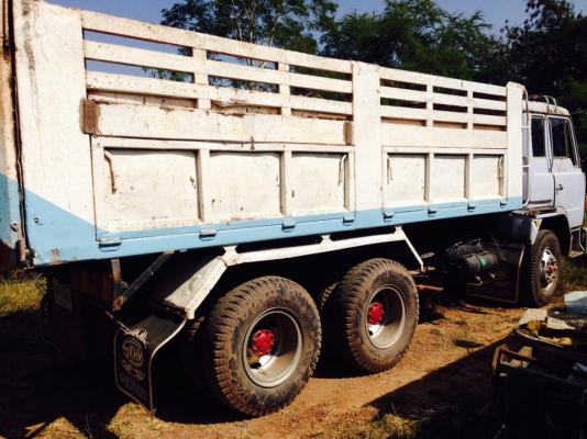 ขายดาวน์ รถบรรทุก 10 ล้อ ดั้ม 2 เพลา Hino 260 แรงม้า แอร์เย็น