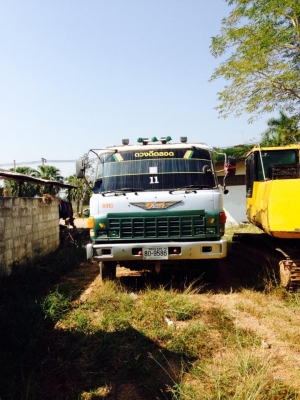 ขายดาวน์ รถบรรทุก 10 ล้อ ดั้ม 2 เพลา Hino 260 แรงม้า แอร์เย็น