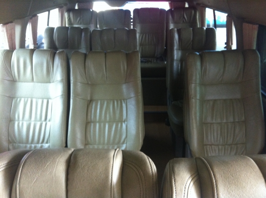 รถตู้ รถตู้