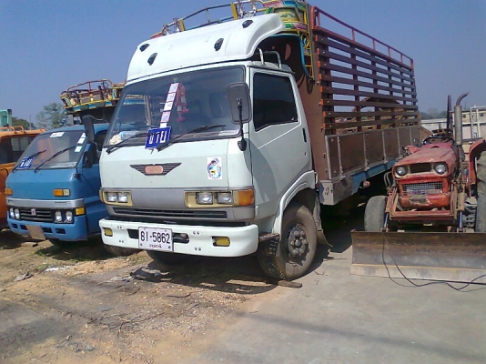 รถหกล้อ HINO KM776 ซุปเปอร์เสี่ย