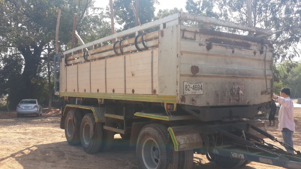 ขายด่วนISUZU DECA 270 ยูโรวันปี44 สองเพลาดั้มแม่ลูกๆสามเพลาสภาพพร้อมใช้โทร   0801515451