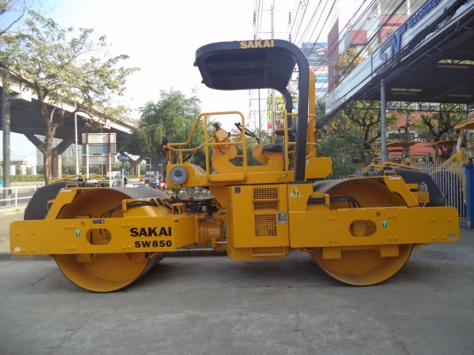 รถบดถนนล้อเหล็กคู่ SAKAI รุ่น SW850