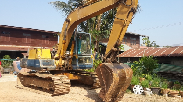 ขายด่วนKOMATSU PC100-3ราคาถูกๆจองโทร0801515451