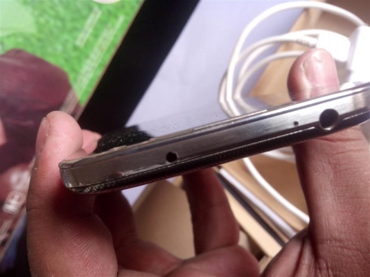 ขาย samsung s4 ยกกล่อง ไร้ริ้วรอย