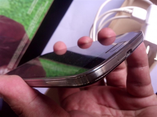 ขาย samsung s4 ยกกล่อง ไร้ริ้วรอย