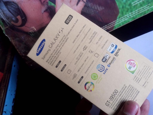 ขาย samsung s4 ยกกล่อง ไร้ริ้วรอย