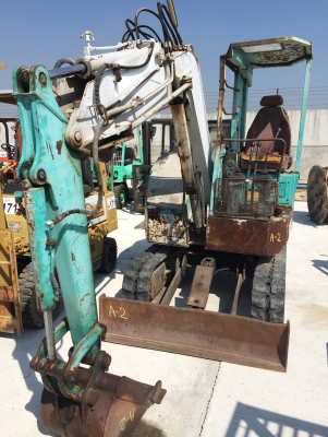 KOMATSU PC28UU KOMATSU PC28UU