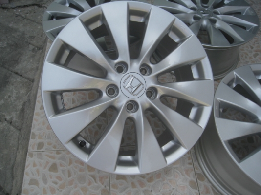 ขายล้อแม็กป้ายแดง Honda Accord G9 17"x7.5" et55 5รู114.3 สนใจติดต่อเล็กคลองสามครับ (081-3747940)