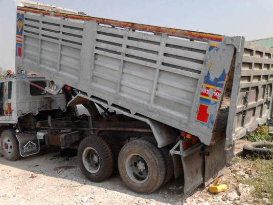 ขายรถสิบล้อISUZUล๊อกกี้คัตชีใหย่ราคาถูกสวยพร้อมใช้